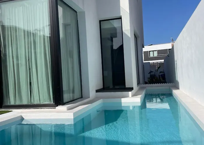 Luxury Villa In Melenara